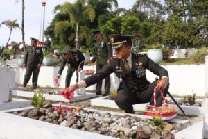 Menjelang HUT TNI Ke -78 Kodim 0106/ Ateng Gelar Ziarah Dan Tabur Bunga.