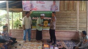 Polri Peduli Budaya Literasi Distribusi Buku Sampai Pelosok Nusantara Oleh Polsek Mesidah Ke Dayah Darul Istiqamah