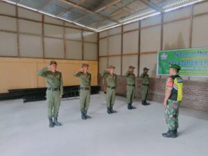 Tingkatkan Kemampuan, Babinsa Dan Babinkantibmas Berikan Pembekalan Kepada Linmas