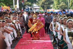 Tari Reog dan Beskalan Sambut Irjen Pol Imam Sugianto Sebagai Kapolda Jatim yang Baru