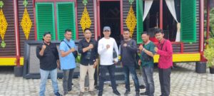 Kejari Aceh Timur dan Tim Organisasi DPD A-PPI Beri Semangat di Acara PKA Ke -8 Kepada Panitia Aceh Timur