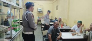 Personel Polsek Samudera Patroli Malam Hari dan Sasar Tempat Berkumpul Warga