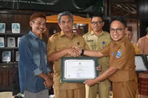 Pemkab Beltim Terima Sertifikat Bebanjor Jadi WBTb