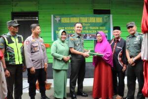 Kodim 0106/Ateng, Kembali Resmikan Program Bedah Rumah RTLH di Desa Gunung Suku