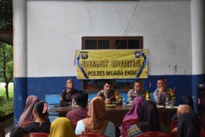 Polres Muara Enim Gelar Jumat Curhat Di Terminal Regional Muara Enim