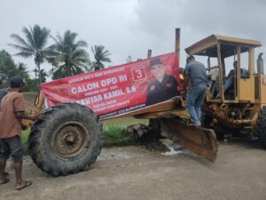 H. Akhyar Kamil. SH Bantu Biaya Rehab Jalan Lintas kecamatan Langkahan