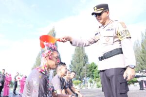 Kapolres Bener Meriah Pimpin Upacara Kenaikan Pangkat 23 Personel Dilingkungan Polres Bener Meriah