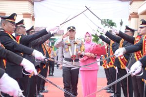 Polres Langsa Lakukan Tradisi Pisah Sambut Kapolres