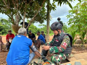 Melalui Program Kampung Sehat Satgas Pamtas Statis RI-PNG Yonif 111/KB Beri Pelayanan Kesehatan Gratis Serta Terapkan Pola Hidup Sehat Dan Bersih*