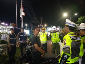 Polres Muara Enim Jelang Pemilu Damai 2024 bersama TNI laksanakan Razia