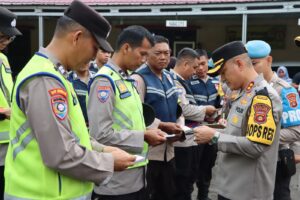 Kapolres Muara Enim Pimpin Gaktibplin Pemeriksaan Sikap Tampang dan Kelengkapan Personil