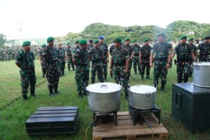 Bekang Kodam Iskandar Muda Siapkan Dapur Lapangan untuk Pengamanan Pemilu 2024 di Aceh.