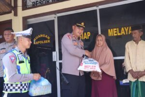 Jumat Berkah, Polres Nagan Raya Ulurkan Bantuan Untuk Masyarakat