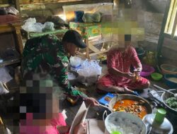 Di Balik Kesuksesan TMMD Reguler Ke 119 Kodim 0117/Aceh Tamiang, Ada Ibu-ibu Warga Yang Membantu Memasakan Makanan Untuk Anggota Satgas.