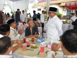 Pj Gubernur Aceh Buka Puasa Bersama Warga Bireuen di Kediaman Pendiri Bireuen