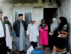 Ahad Berkah di Wih Pesam, Pj. Bupati Hampiri Kediaman Masyarakat Miskin Untuk Berbagi Kebahagiaan