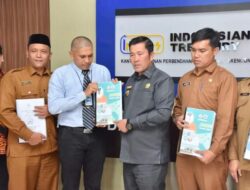 Percepat Penyaluran Dana Desa, Pj. Bupati Haili Yoga Serahkan Berkas APBDes Tahun 2024 Kepada KPPN Takengon