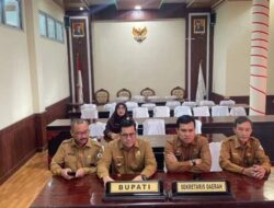 Pj. Bupati Haili Yoga dan Pj. Sekda Khairmansyah Ikuti Rakor Pengendalian Inflasi Daerah Dengan Irjen Kemendagri