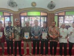 Hindari Sengketa, Dirjen PHPT Kementrian ATR/BPN Serahkan Sertifikat Wakaf Ke Sejumlah Rumah Ibadah dan TPU