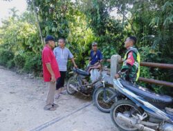 Tanpa Mengenal Waktu Dan Tempat Babinsa Terus Lakukan Komsos Di Wilayah