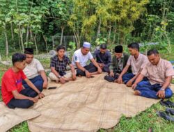 Momentum Idul Adha, Aneuk Syuhada Sagoe Bentara Pineung Ziarah Ke Makam Para Syuhada