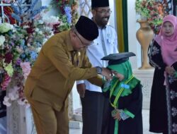 Asisten 2 Setdakab Bener Meriah Ikut Haflah Akhirsunnah RA Se-kabupaten Bener Meriah Di GORS Simpang Tiga, Redelong.