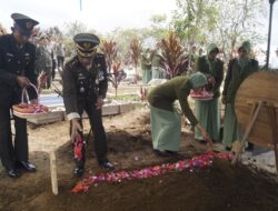 Kodim 0119/BM Berduka: Dandim Pimpin Langsung Pemakaman Militer