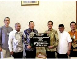 PT Bank Aceh Syari’ah Cabang Langsa menyerahkan Zakat perusahaan tahun 2023 sebesar Rp. 500.000.000,- ke Baitul Mal