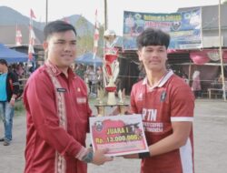 Tutup Piala PD RG Futsal Cup 2024, Pj. Sekda Bener Meriah Khairmansyah Harapkan Pemain Junjung Tinggi Sportivitas.