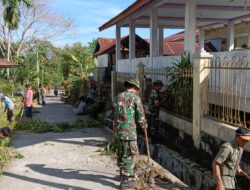 Koramil 04/PRG Bersama Masyarakat Melaksanakan Jumat Bersih