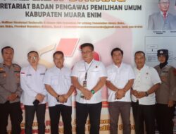 Personil Satgas Gakkum Polres Muara Enim Sambangi Kantor Bawaslu dan KPU Kabupaten Muara Enim