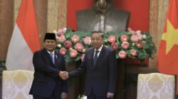 Pererat Hubungan Bilateral Menhan Prabowo Temui Presiden Vietnam