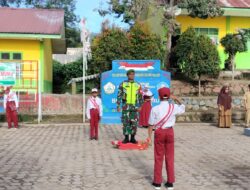 Babinsa Koramil 05/Permata Pimpin Upacara Bendera Merah Putih