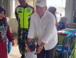 Dukung Program Pemerintah, Babinsa 05/Permata Dampingi Kegiatan Posyandu