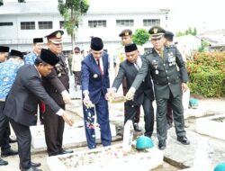 Peringatan Hari Pahlawan, Pjs Bupati Labuhanbatu Lakukan Ziarah Di Taman Makam Pahlawan