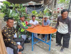 Media Jalin Silaturahmi, Babinsa Koramil 06/Bukit Laksanakan Komsos