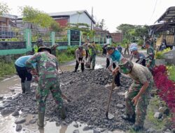 Sambut HJK Ke – 79, TNI – Polri Bersama Dinas Kecamatan Menggelar Gotong Royong