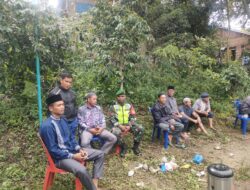Babinsa Koramil 08/Silih Nara Komsos Bersama Masyarakat Desa Payah Pelu