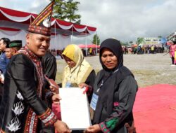 Dandim 0119/BM Didampingi Ketua Persit KCK Cabang XXV Hadiri Peringatan HUT Ke 21 Kabupaten Bener Meriah