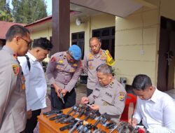 Kapolres Bener Meriah Pimpin Langsung Monitoring Pemeriksaan Senpi Dinas Polri Personel Polres Bener Meriah.