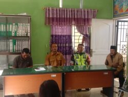 Babinsa Koramil 02/Wps, Jalin Silaturahmi Dengan Aparatur Desa
