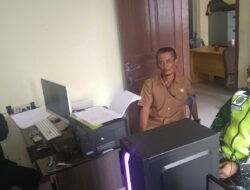 Pererat Silaturahmi Babinsa Koramil 02/WPS Sambangi Kantor Desa