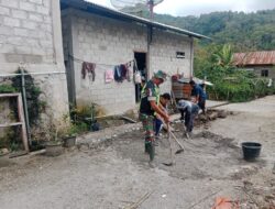 Babinsa Koramil 08/Silih Nara Bersama Warga Bergotong Royong