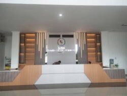 Terkesan Buang Badan, Kabag Umum Sekretariat DPRD Tubaba Keluar Lewat Pintu Belakang
