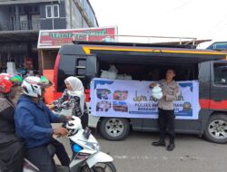Berbagi Kebahagiaan di Jumat Berkah, Polres Bener Meriah Bagikan Nasi Kotak Kepada Masyarakat