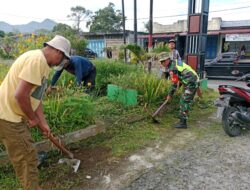 Wujudkan Lingkungan Bersih Dan Nyaman, Babinsa Gotong Royong Bersama Warga