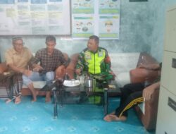 Perkuat Jalinan Silaturahmi, Babinsa Komsos Bersama Perangkat Desa