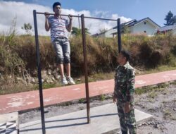 Babinsa Koramil 05/Permata Bina Fisik Calon Pendaftar Tamtama TNI AD