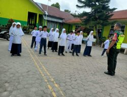 Babinsa 03/TG, Ajarkan Materi PBB Kepada Siswa/i MIN 15 Bener Meriah