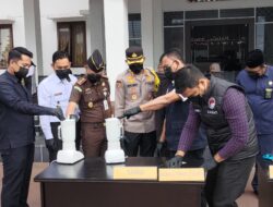 Kapolres Bener Meriah Hadiri Pemusnahan Barang Bukti dari 17 Perkara Hukum